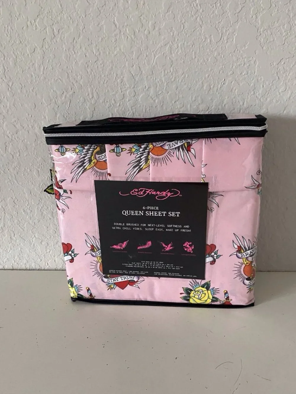 6 Piece Ed Hardy QUEEN Size Sheet Set Pink Roses Hearts Logo Tattoo NEW
